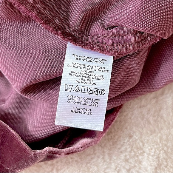 {NOT FOR SALE} NWT LOFT Velvet Puff Sleeve Top Bordeaux Size S - Picture 10 of 10